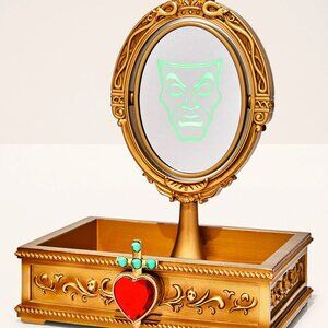 NWT Evil Queen Light-Up Tray